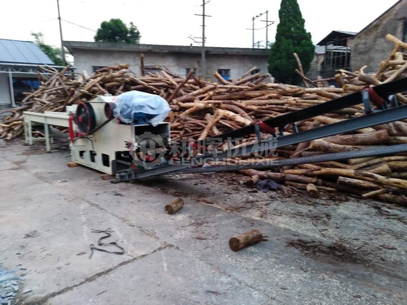 216木渣機中型木片粉碎機217木片機左面