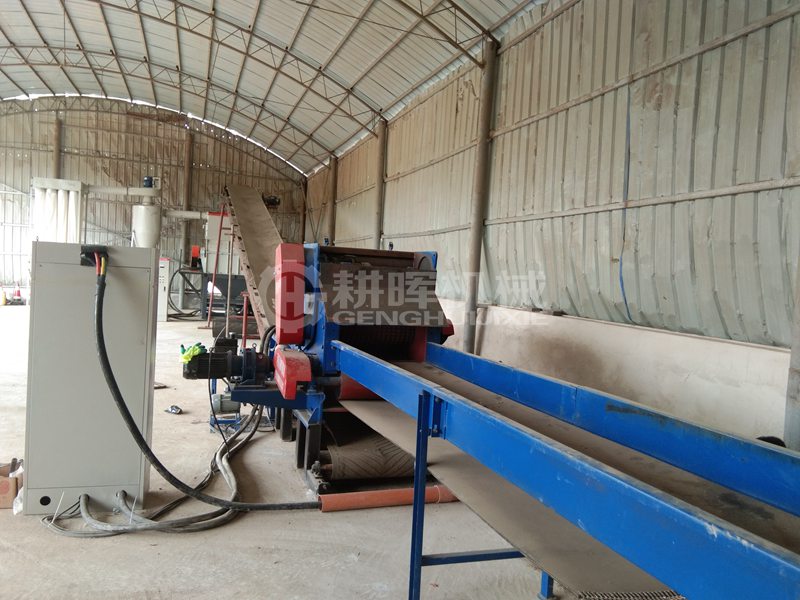 松樹枝粉碎生產線