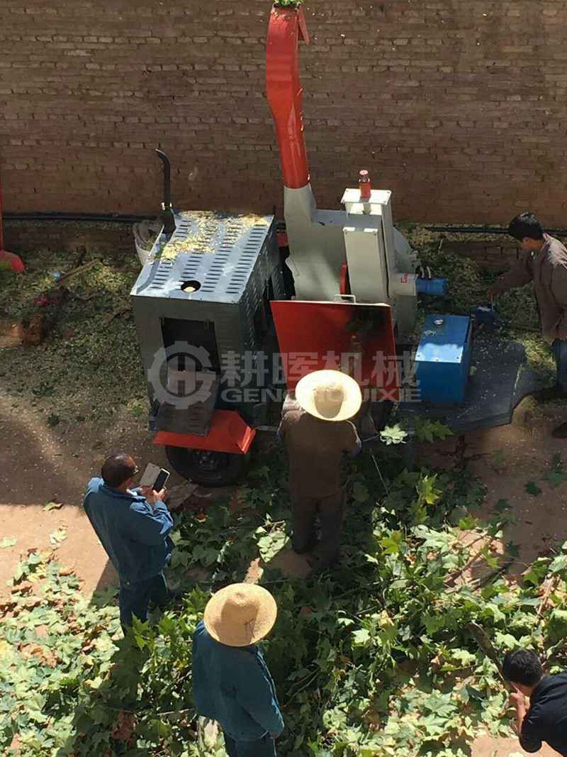 輪式園林粉碎機盤式園林粉碎機現場