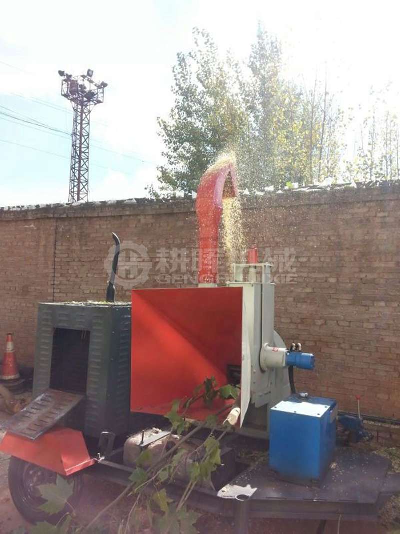 輪式園林粉碎機盤式園林粉碎機現場