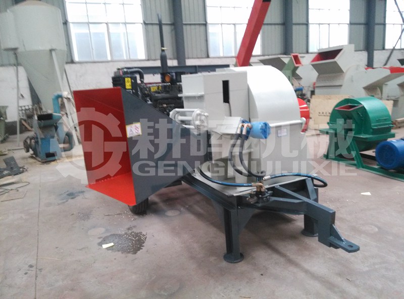 5CM以內(nèi)細料專用食用菌鋸末機GH800移動碎枝木削機