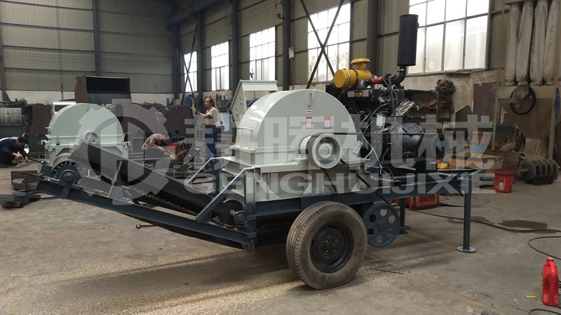 移動柴油帶輸送機的菇木粉碎機GH1000移動柴油自