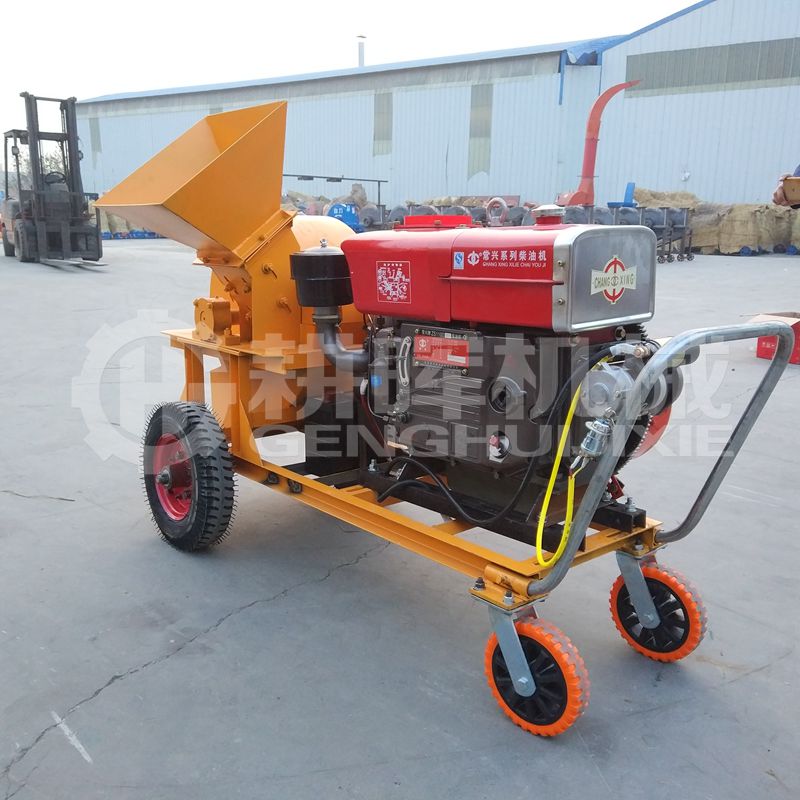 小型移動柴油樹枝粉沫機小型移動柴油碎枝機