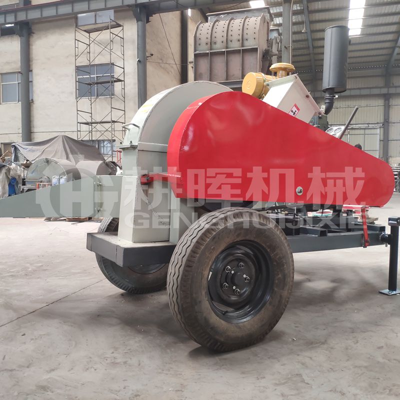 水平進(jìn)料移動(dòng)柴油樹枝切片機(jī)下進(jìn)口移動(dòng)柴油樹