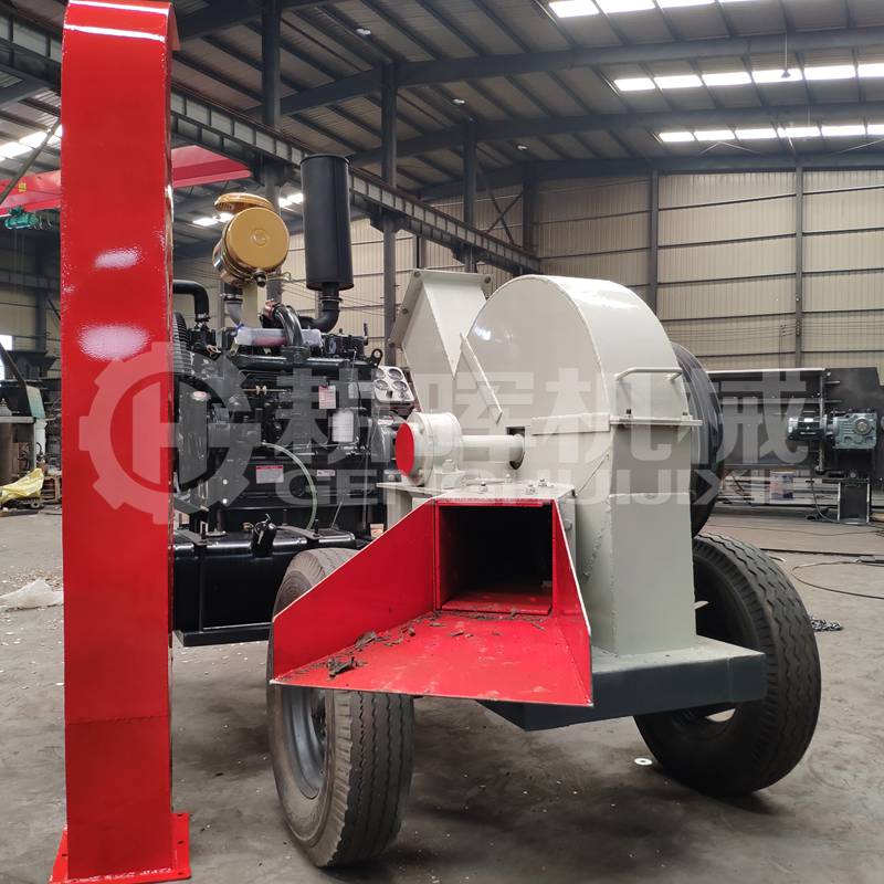 水平進(jìn)料移動(dòng)柴油樹枝切片機(jī)下進(jìn)口移動(dòng)柴油樹