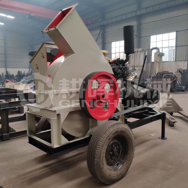 斜口移動(dòng)柴油樹枝切片機(jī)粗樹枝移動(dòng)柴油切片機(jī)