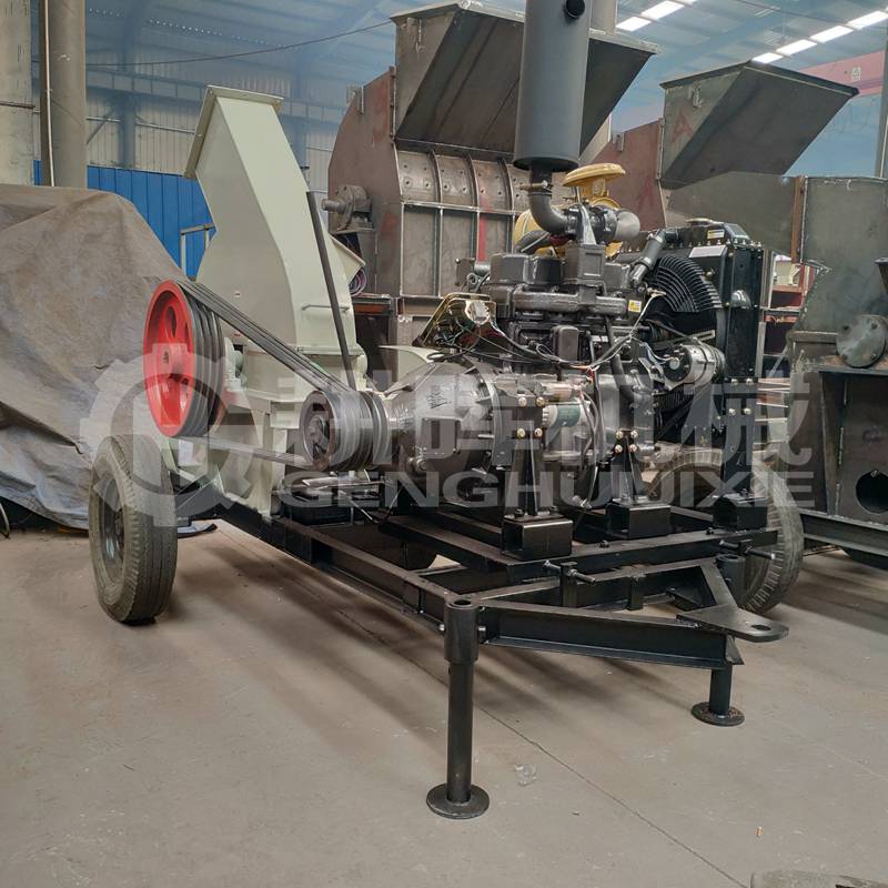 斜口移動(dòng)柴油樹枝切片機(jī)粗樹枝移動(dòng)柴油切片機(jī)