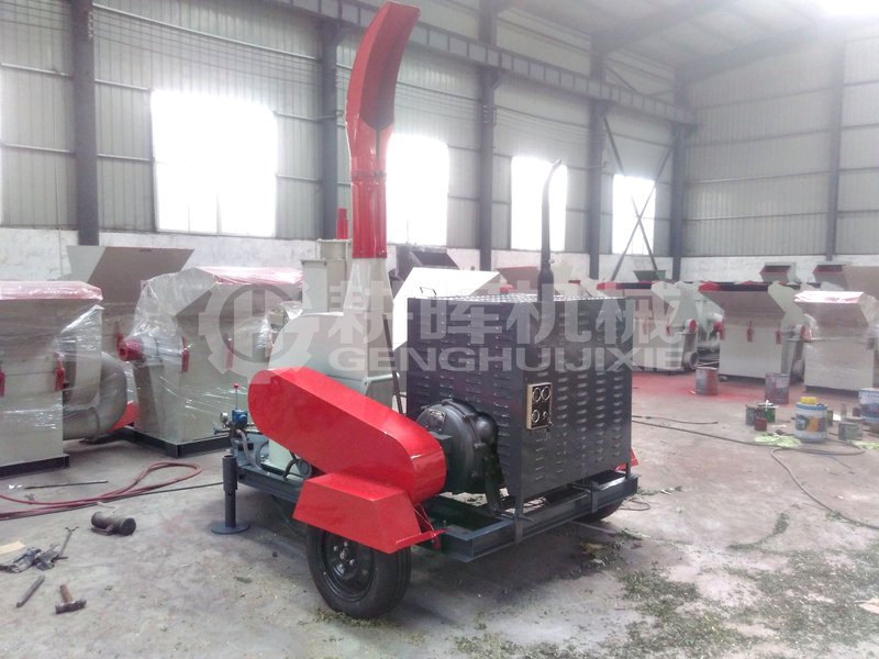 盤式園林樹枝粉碎機輪式園林樹枝粉碎機