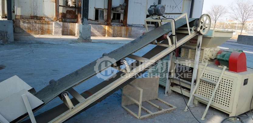 小型撕碎機現場小型剪碎機現場